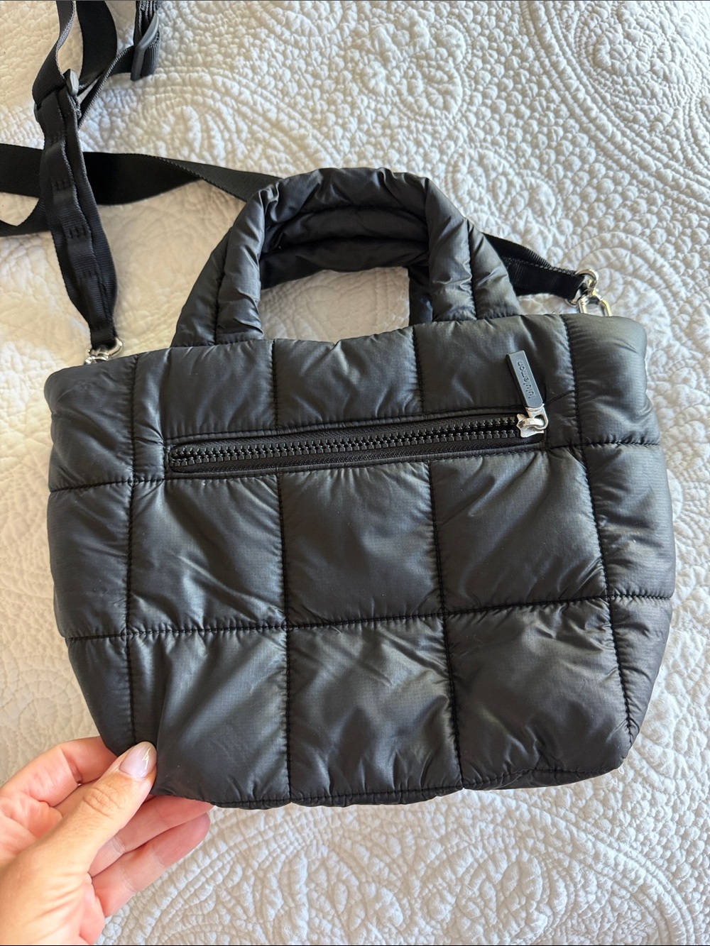 lululemon athletica Black Quilted Puffer Crossbody Tote - Picture 4 of 5